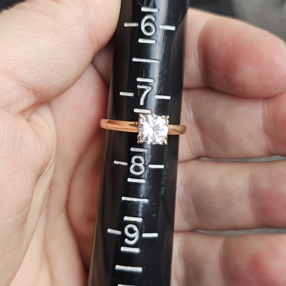 14k white spinel ring size 7.5. Stamped 14k. Resizeable by a jeweler. Looks just - Picture 2 of 9
